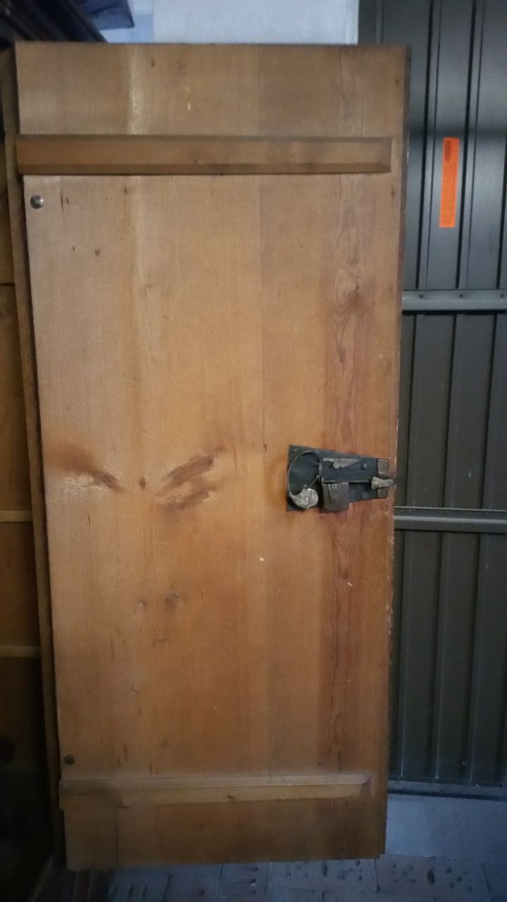 Bauernschrank_2.jpg