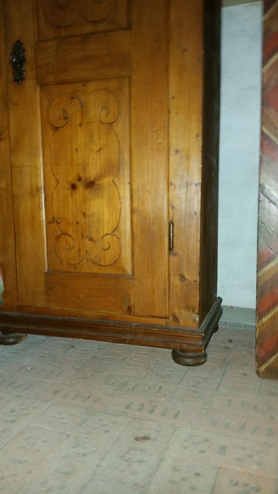 1türigerSchrank_1.jpg