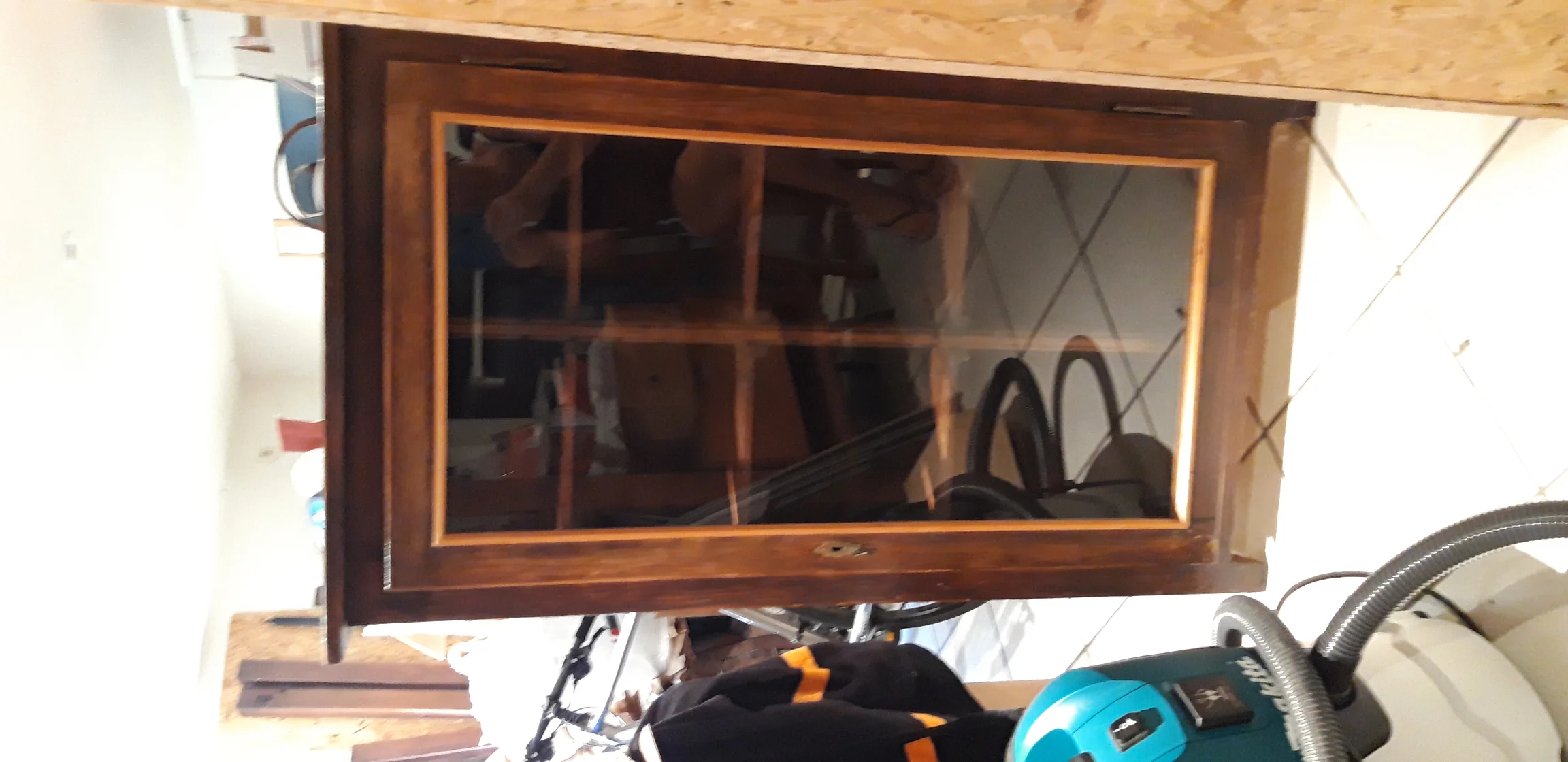 Vitrine von vorne