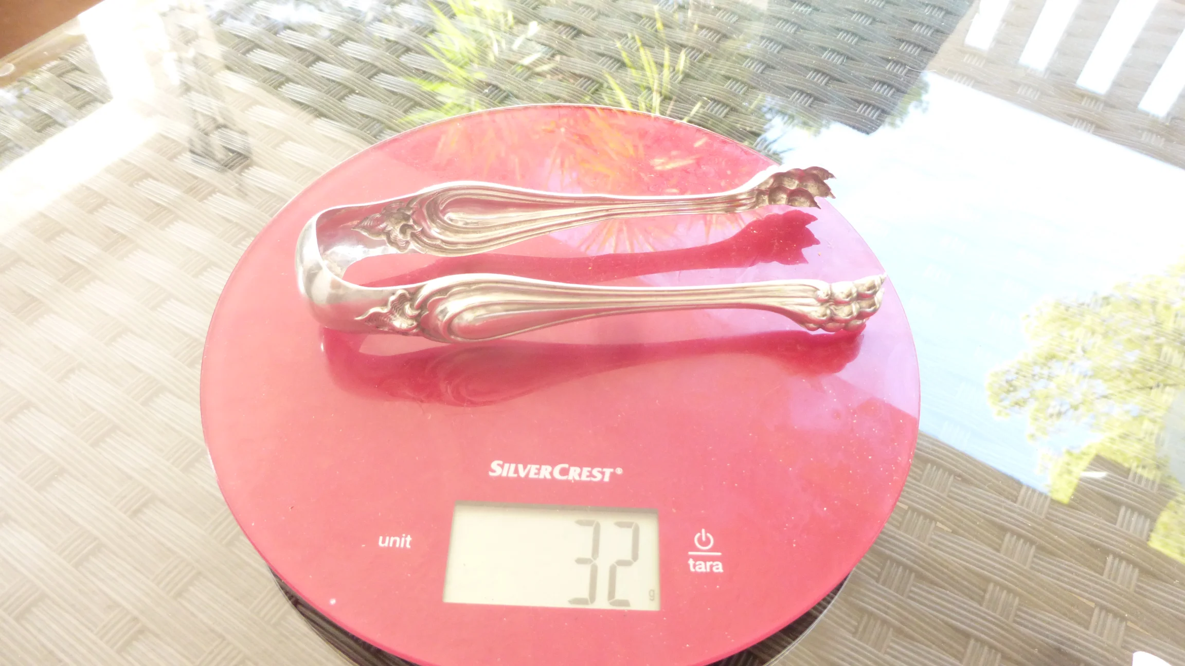 Ca. 32 g
