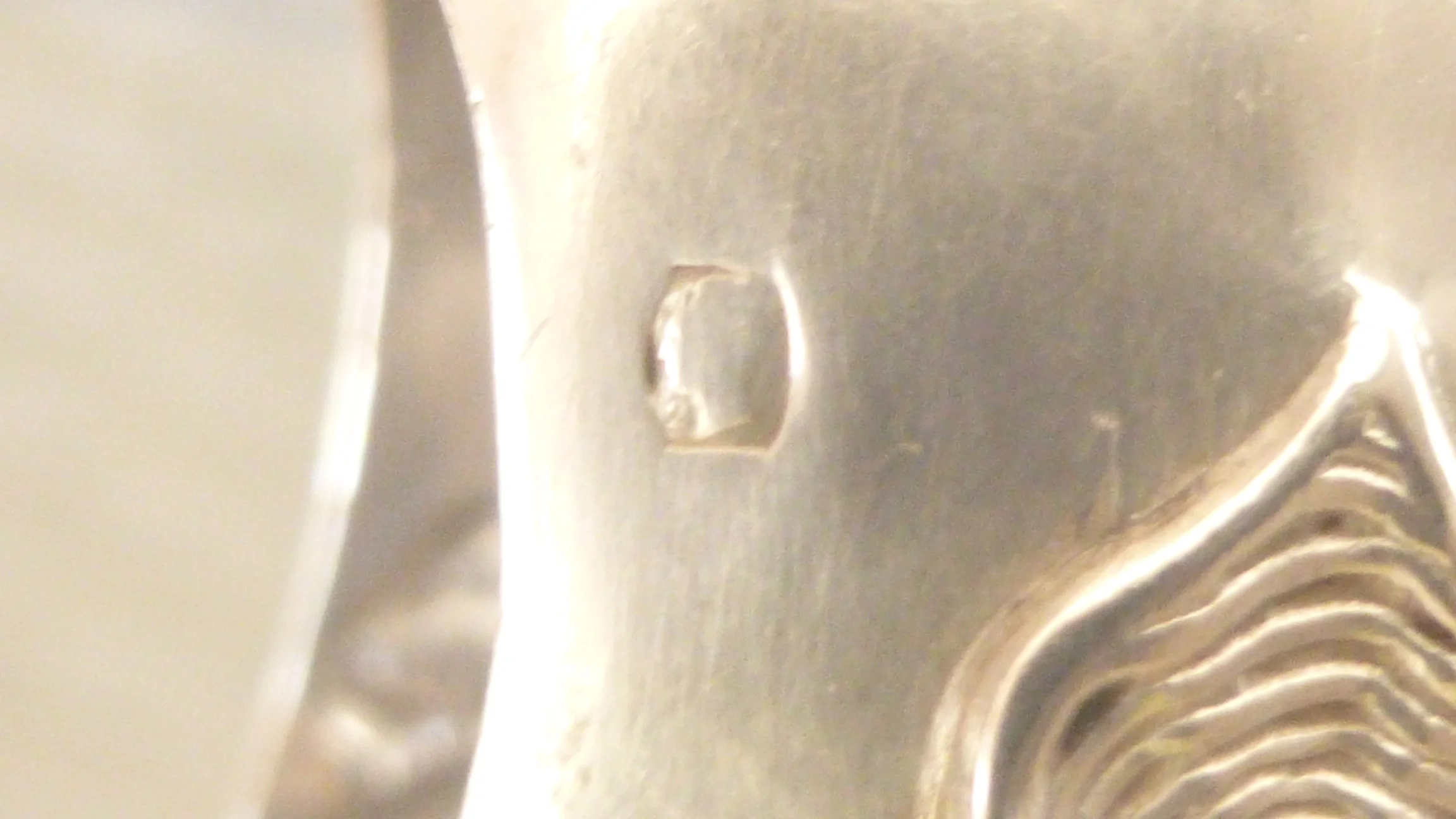 Minerva Kopfpunze 2 für 800er Silber