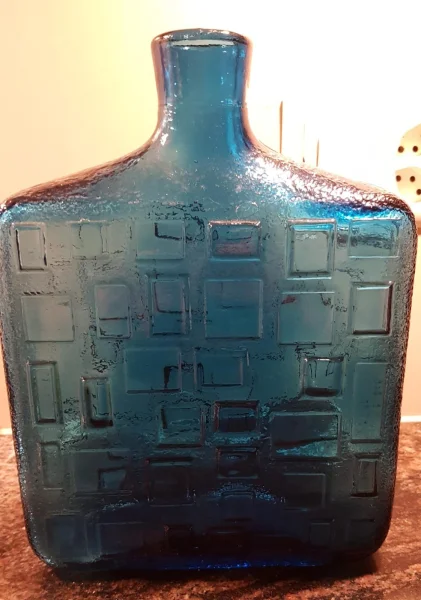 Glasvase blau hinten.jpg