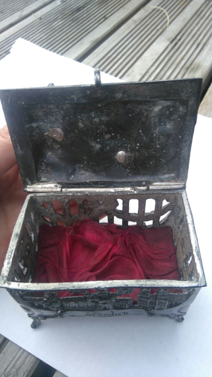 2016100411553100.jpg