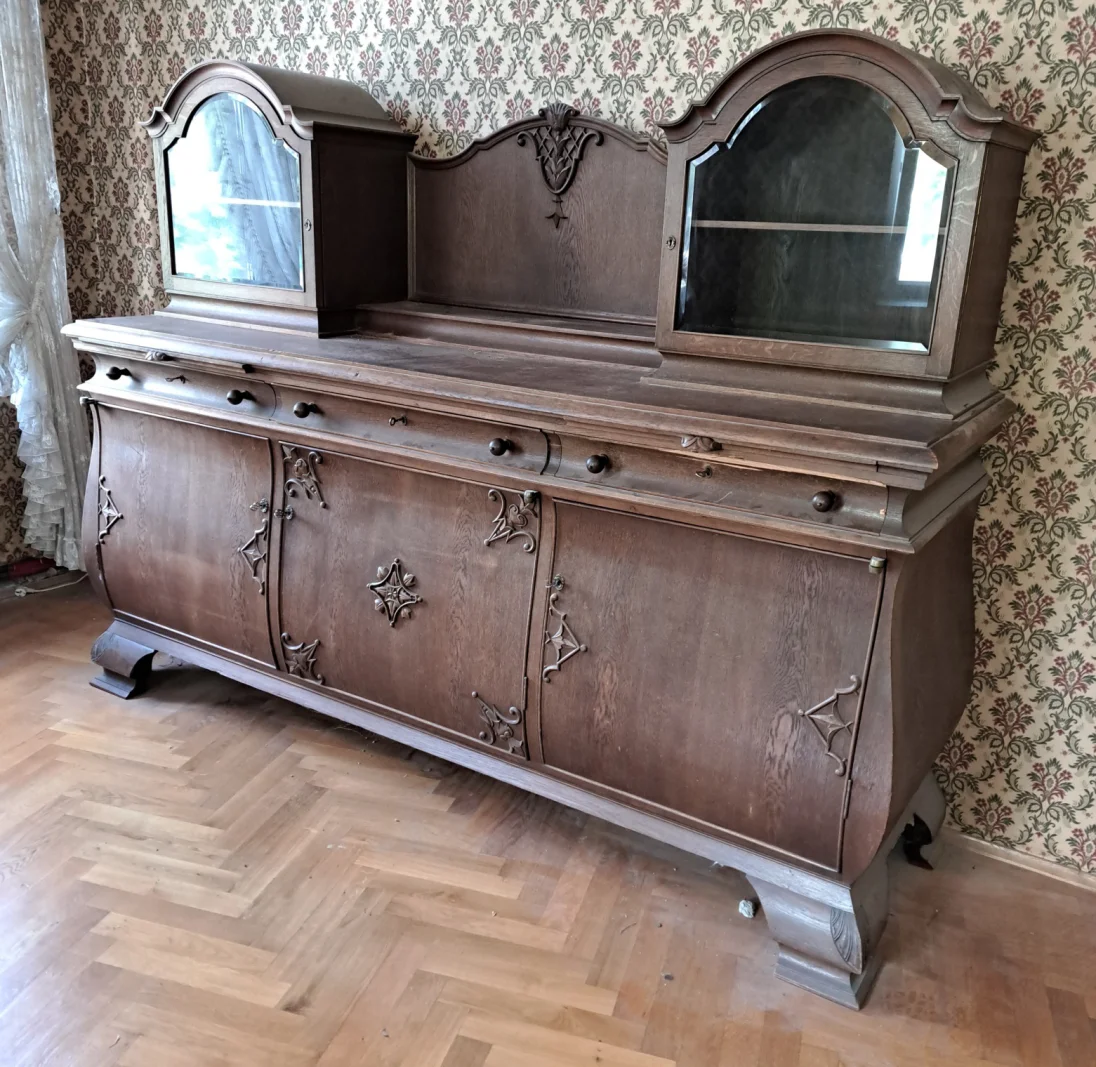 Schrank.jpg