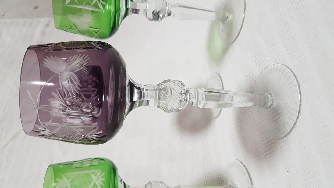 4 Römer violett.jpg