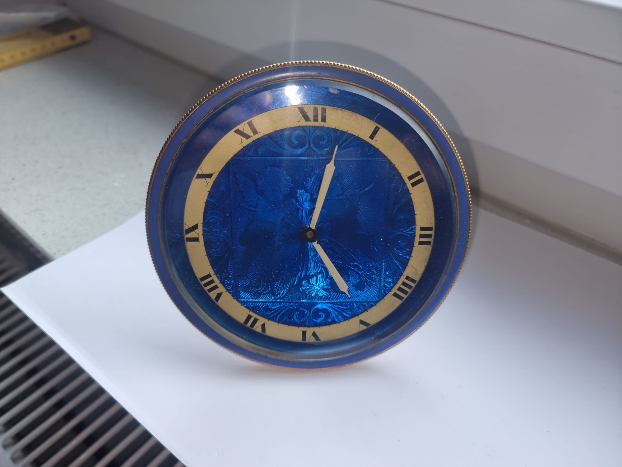 blaue Standuhr 1.jpeg