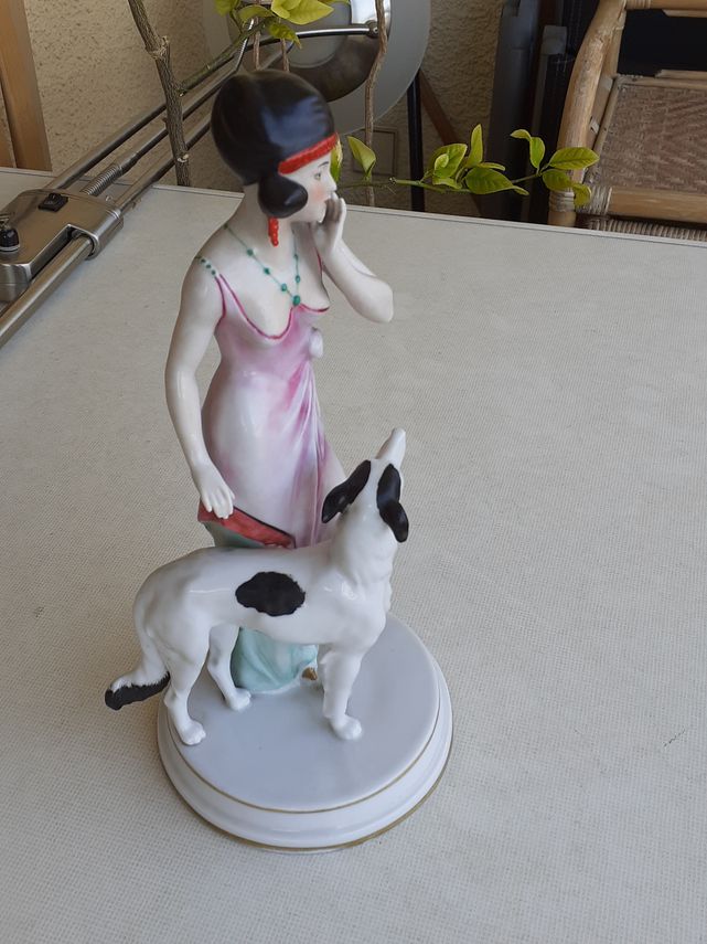 Dame mit Windhund 1.jpg