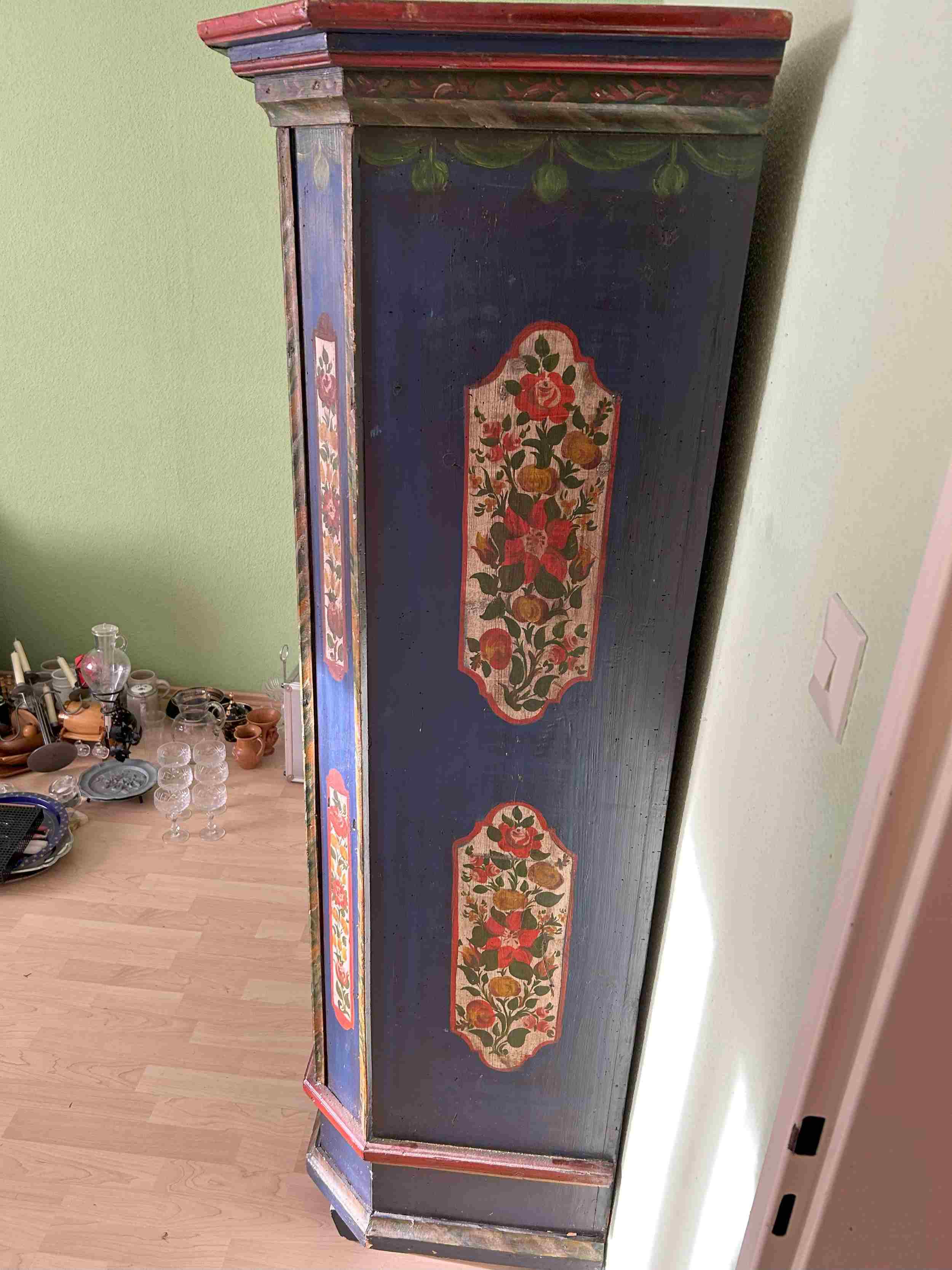 Schrank 2.jpg