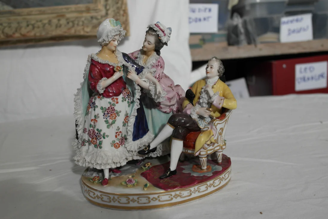 03 - Porzellanfigur (1).jpg