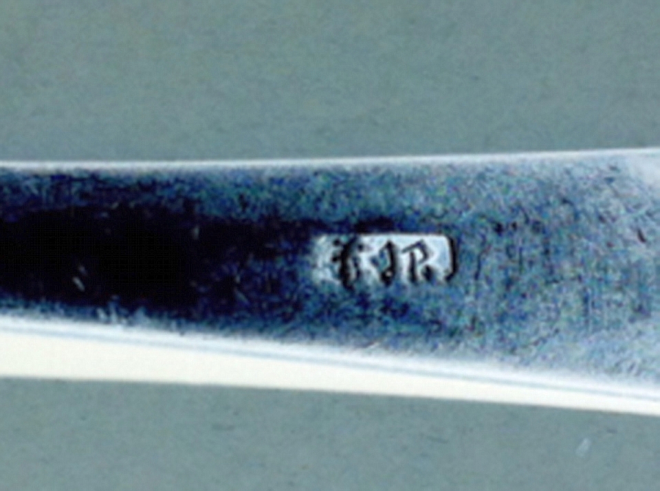 Löffel-Detail-neg.jpg