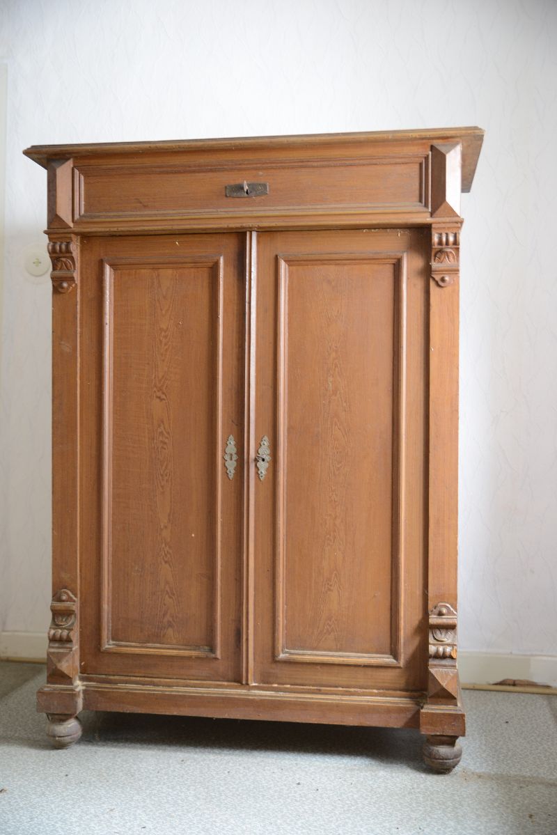 Schrank.JPG