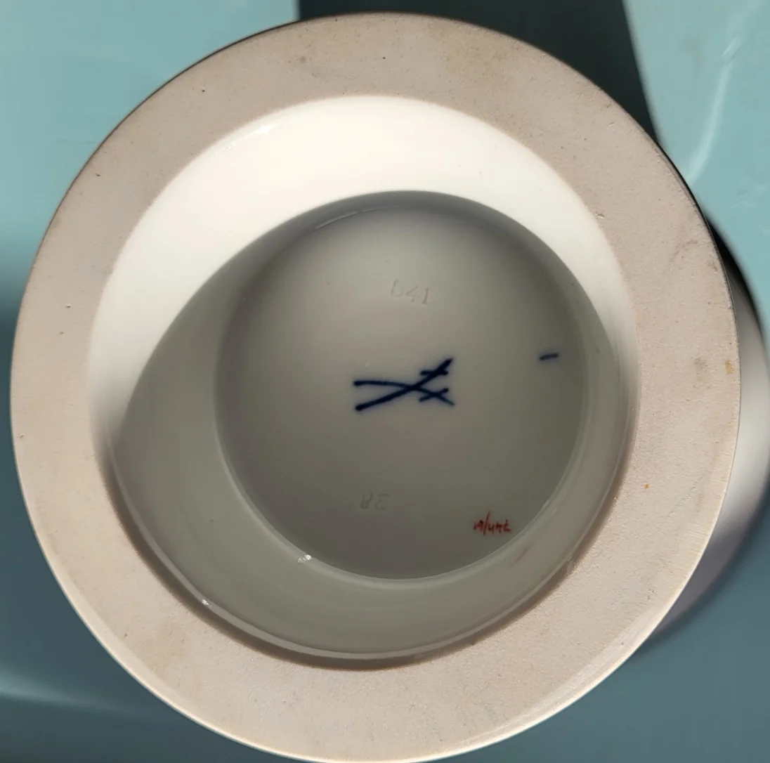 Vase02x.jpg