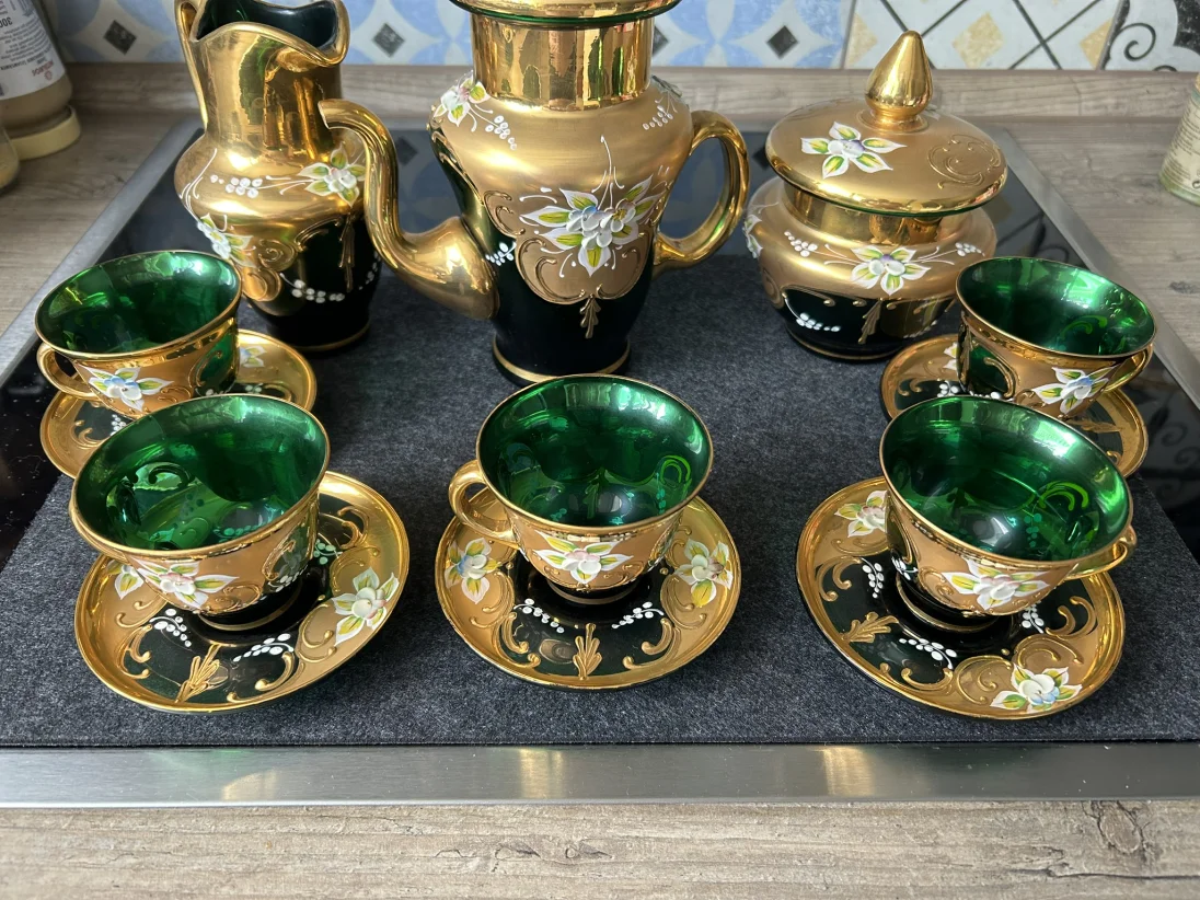 Service grün-Glas.JPEG