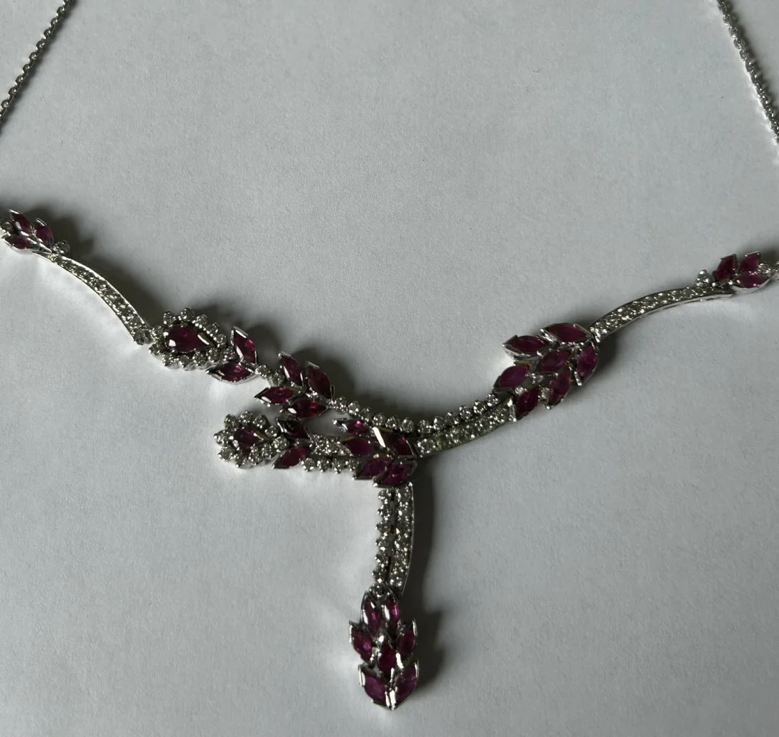 Collier neu.JPEG
