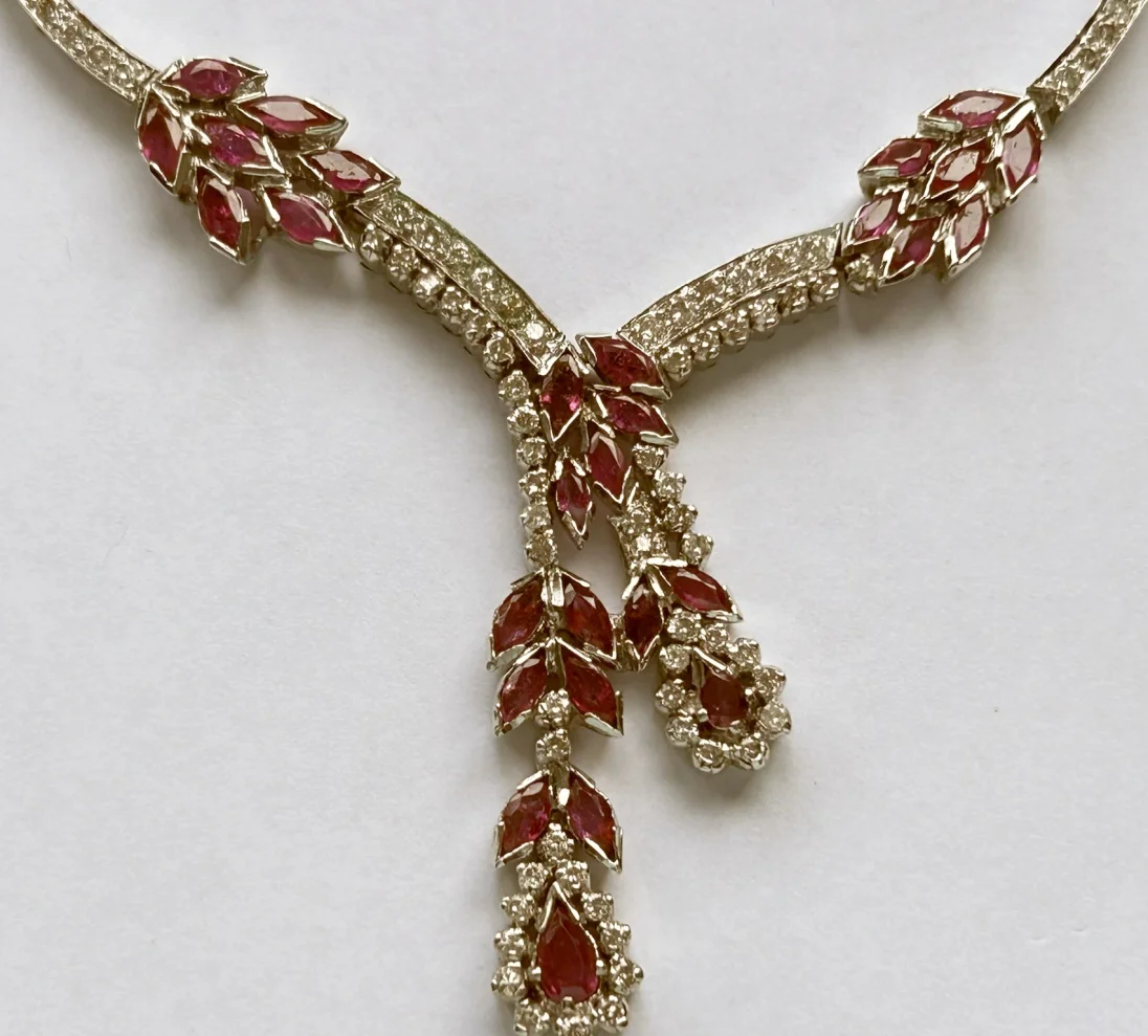 Collier Detail.jpg