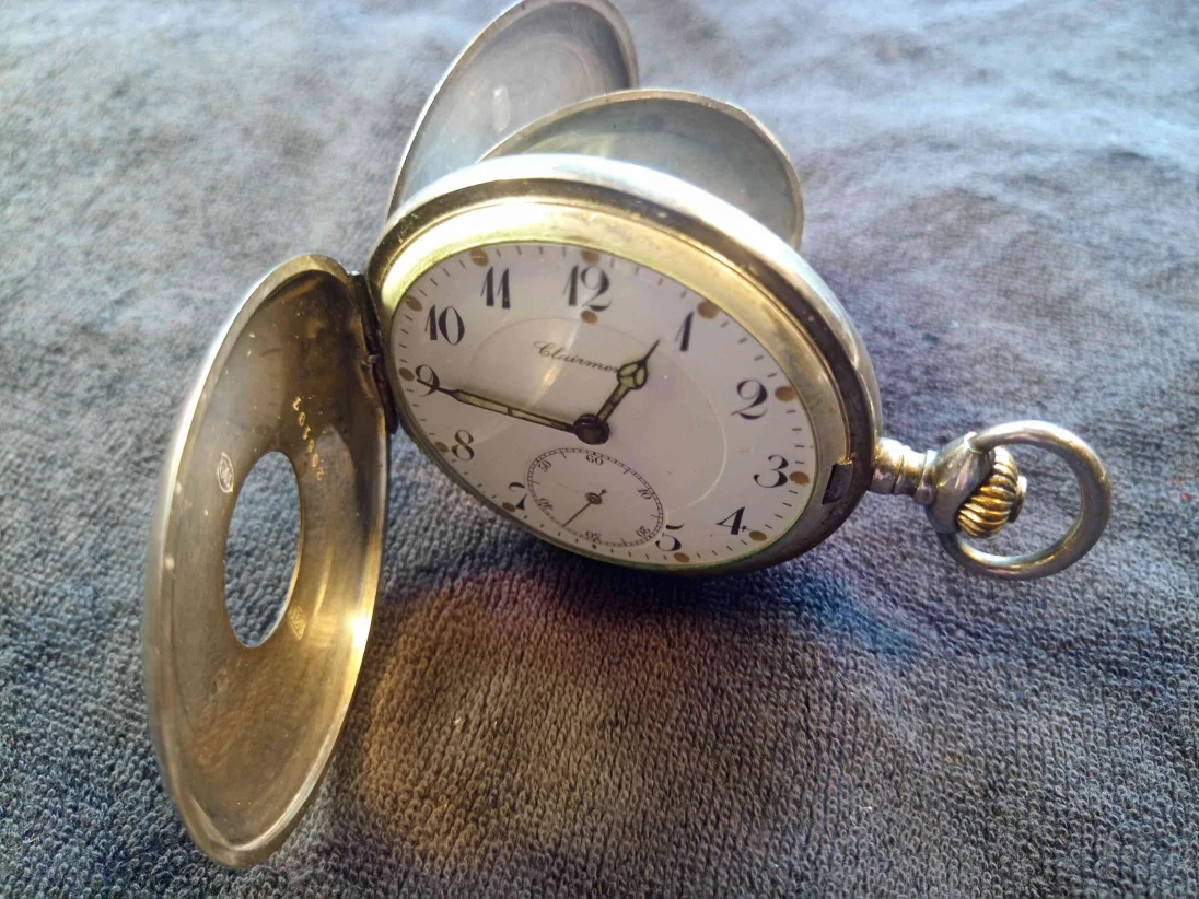 Uhr Clairmont 01.jpg