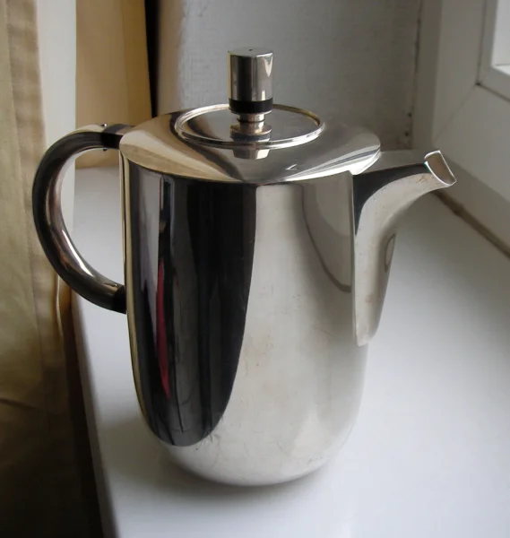 Selen Epp Stefan Kaffeekanne a.JPG