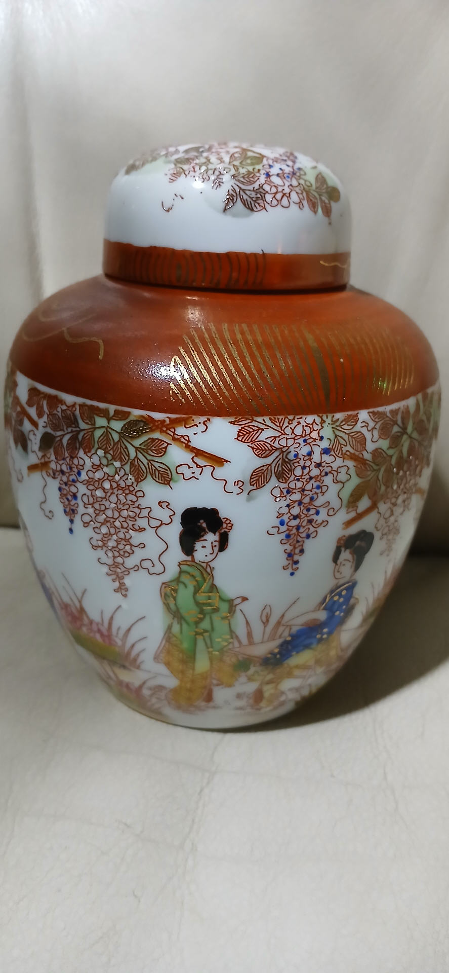 vase1.jpg