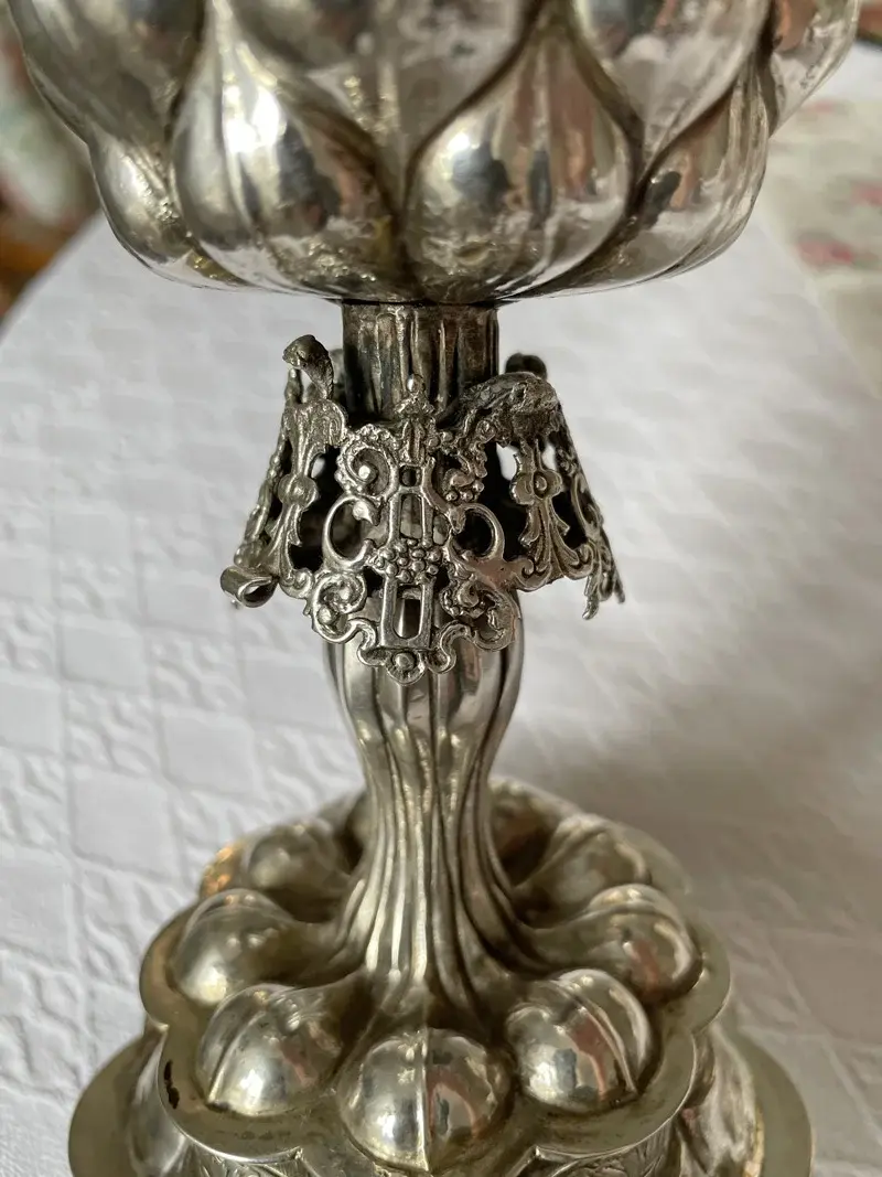 Buckelpokal_Mitte.webp