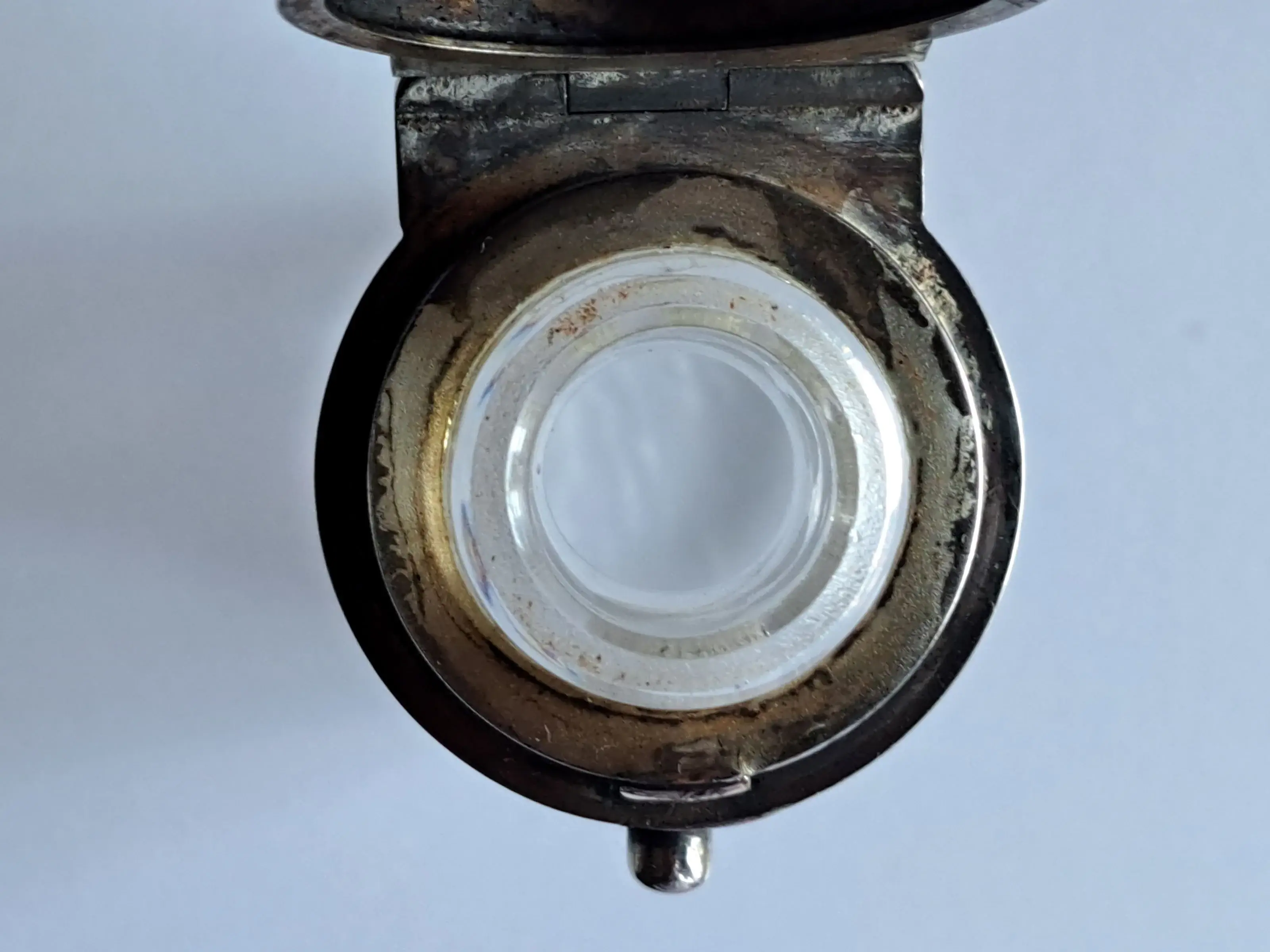 Foto 9 - geöffnete Flasche von oben.webp