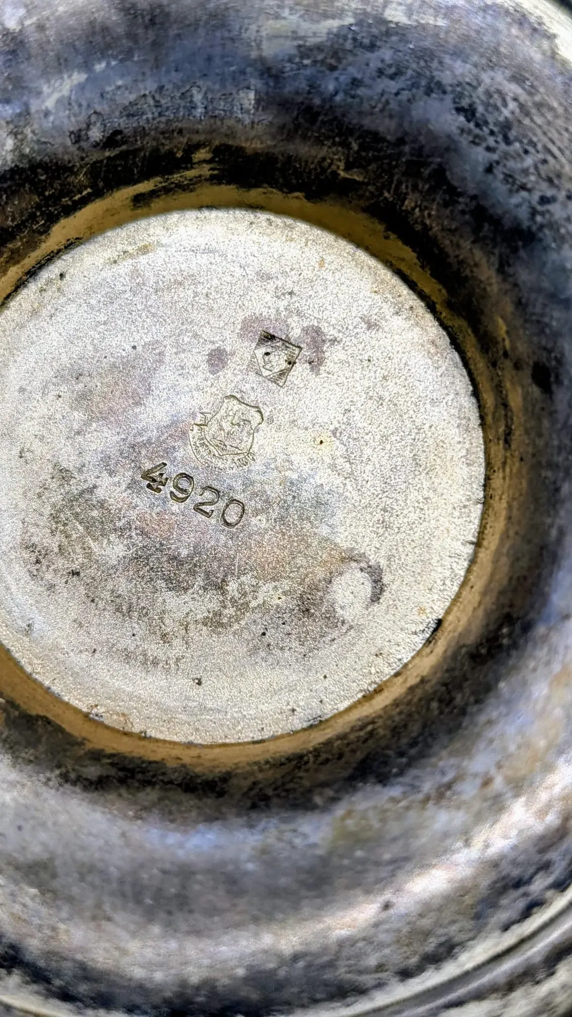 30.10. marke vase.webp