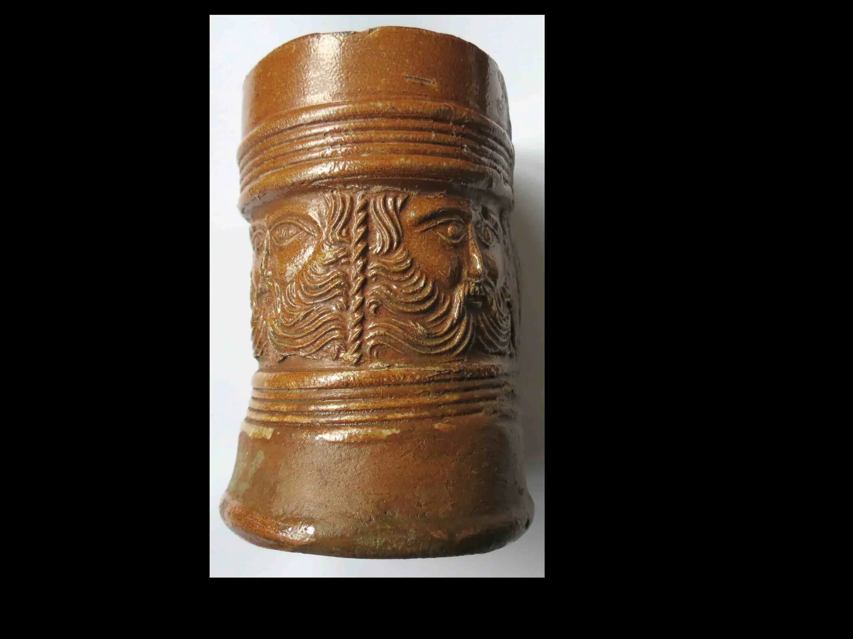 Bartmann Becher 1.webp