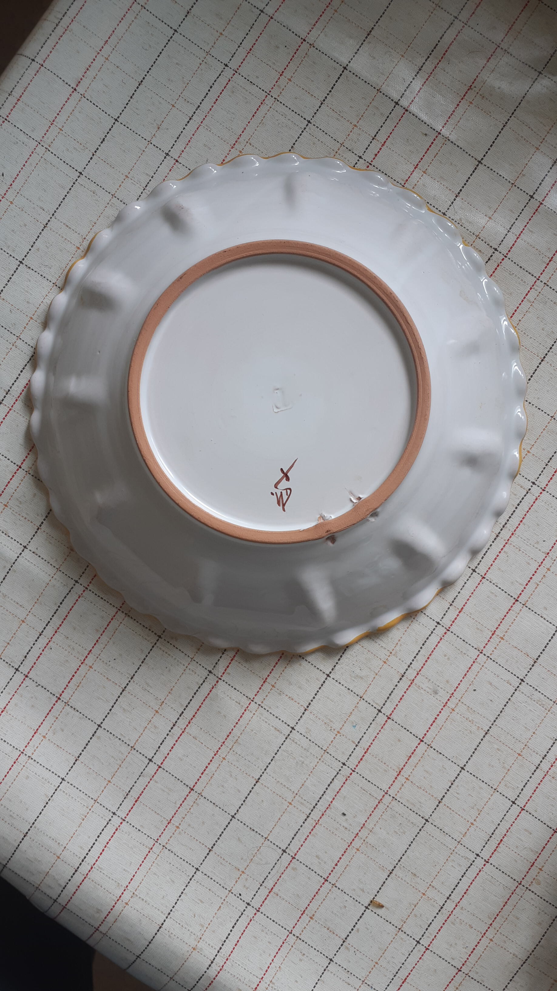 Kleine Schüssel von oben und unten