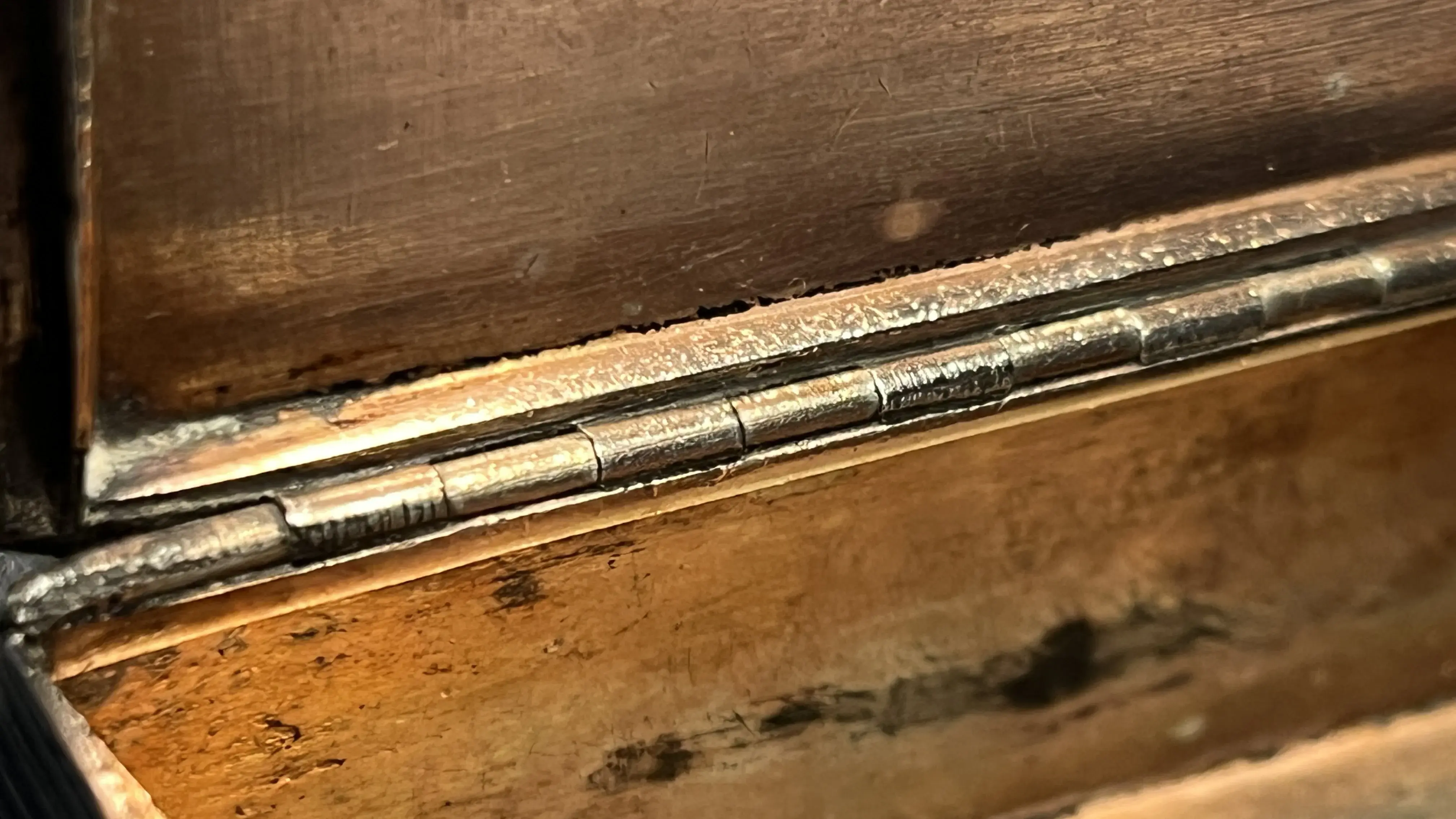 Silberdose 05 innen 03.webp