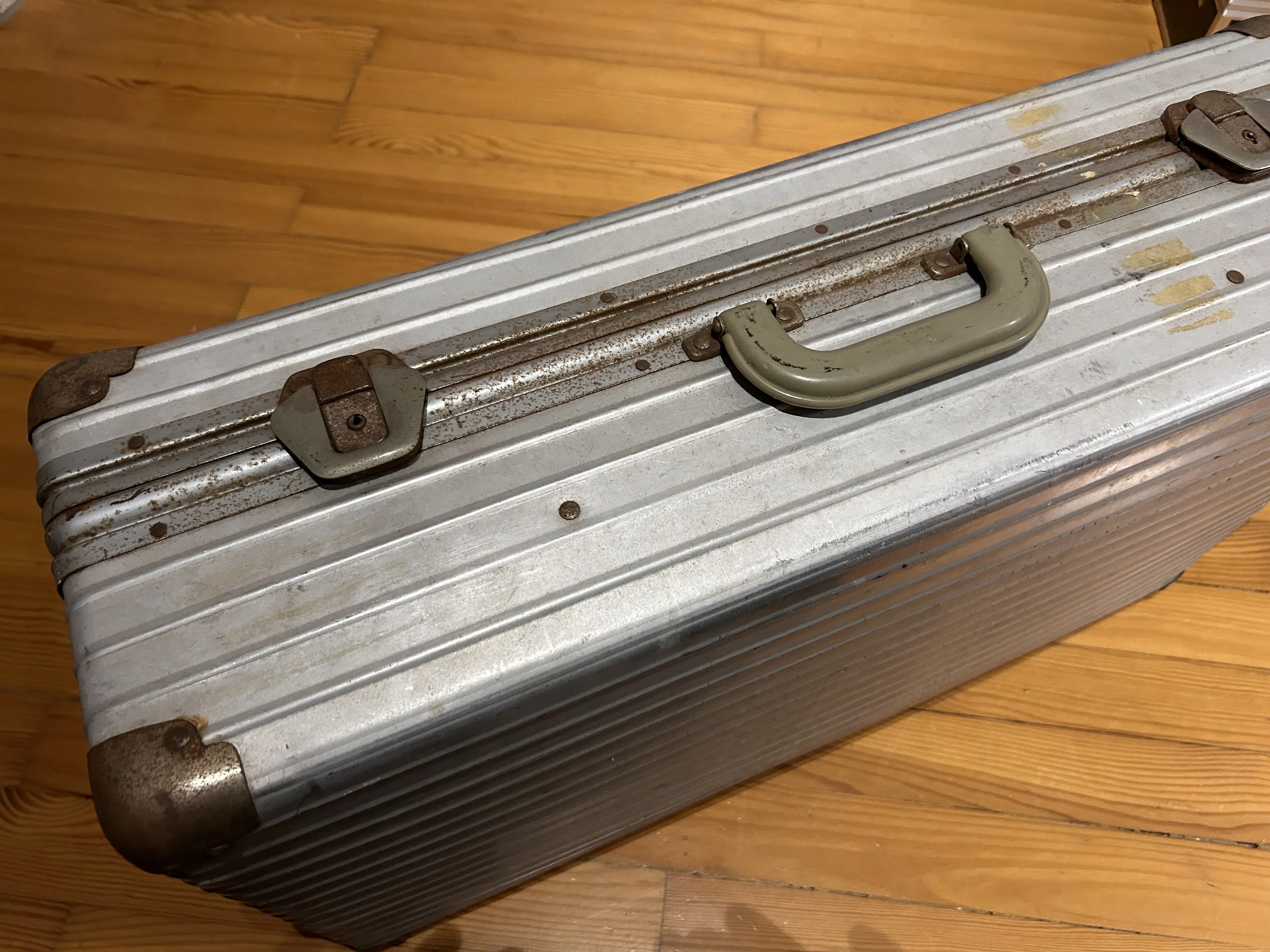 RIMOWA Alt (2).webp