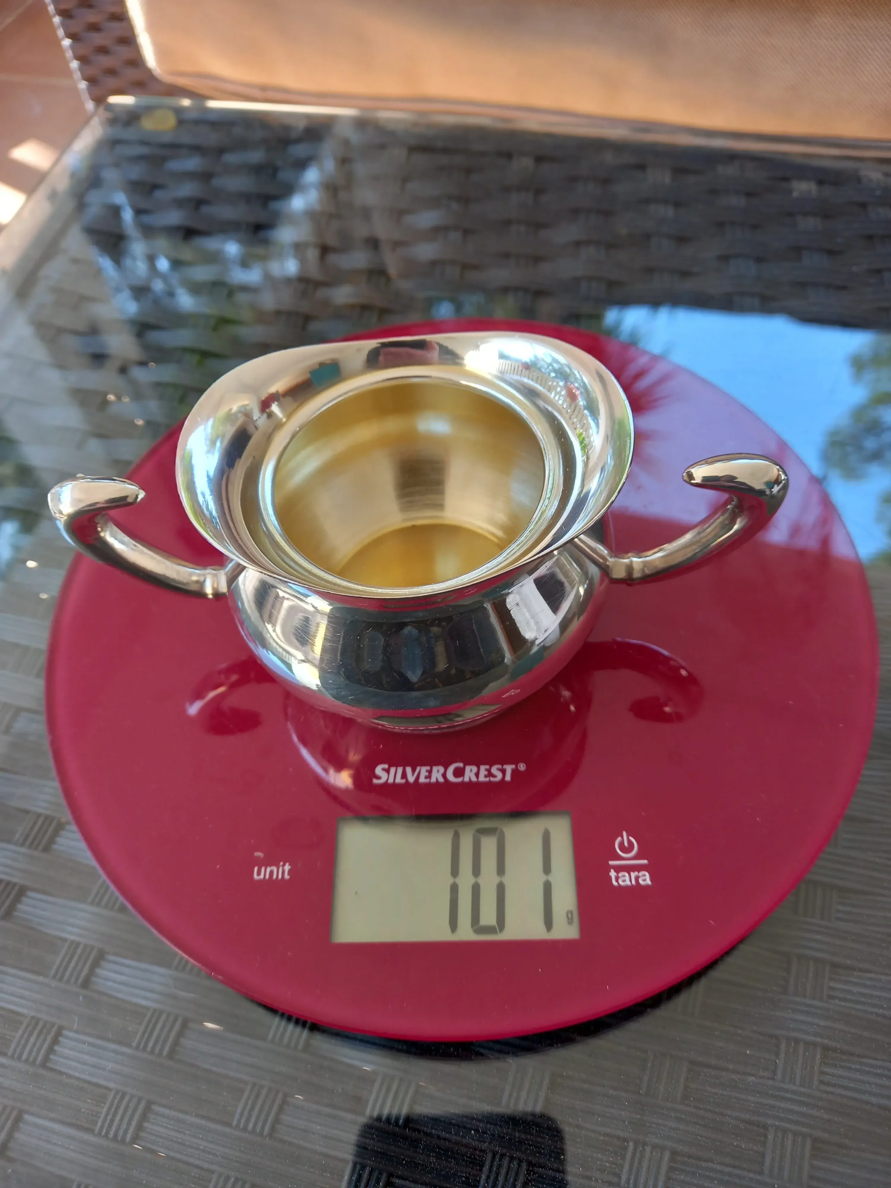 Auf der Küchenwaage 101 g