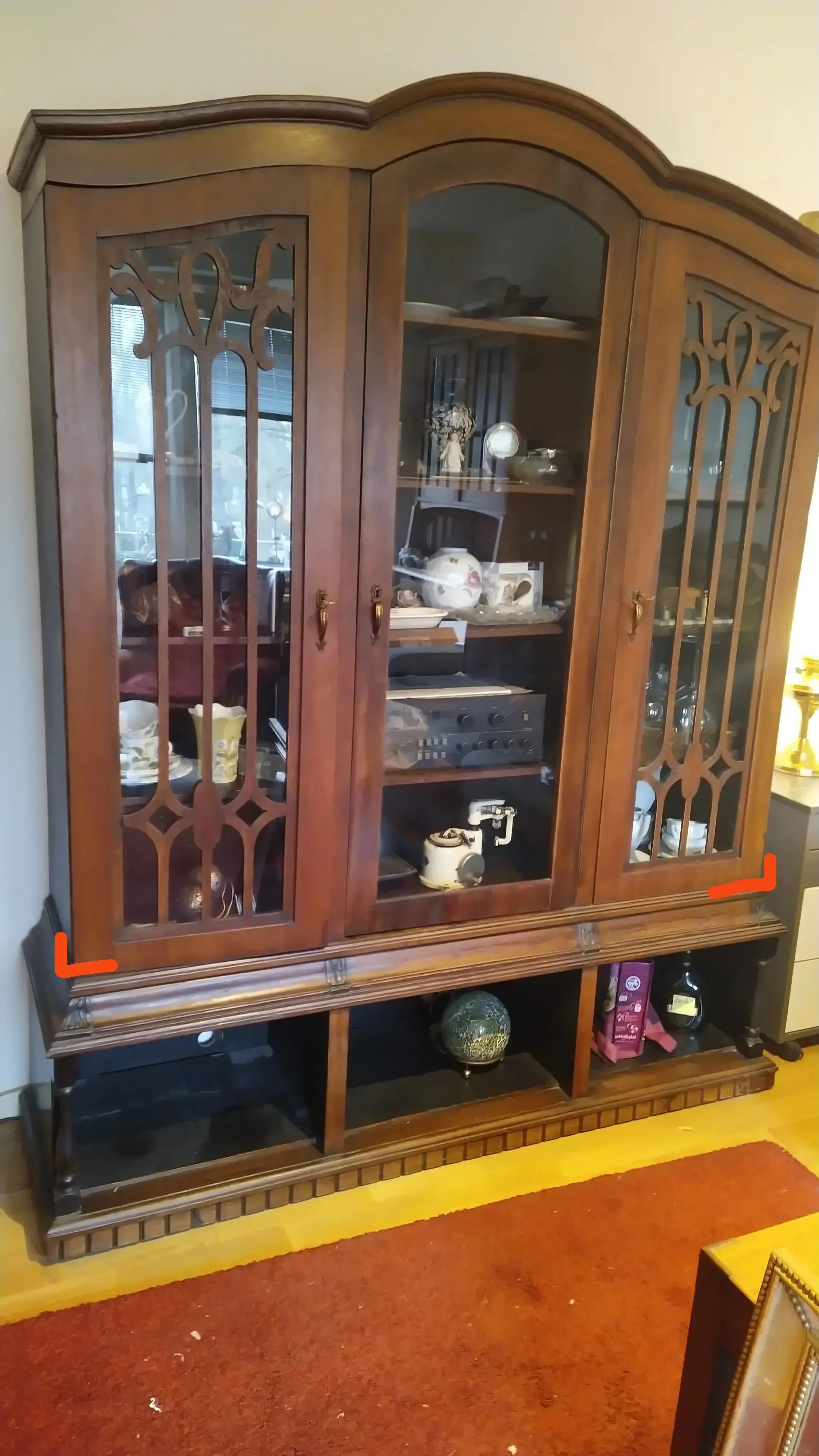 Schrank Kopie 2.webp