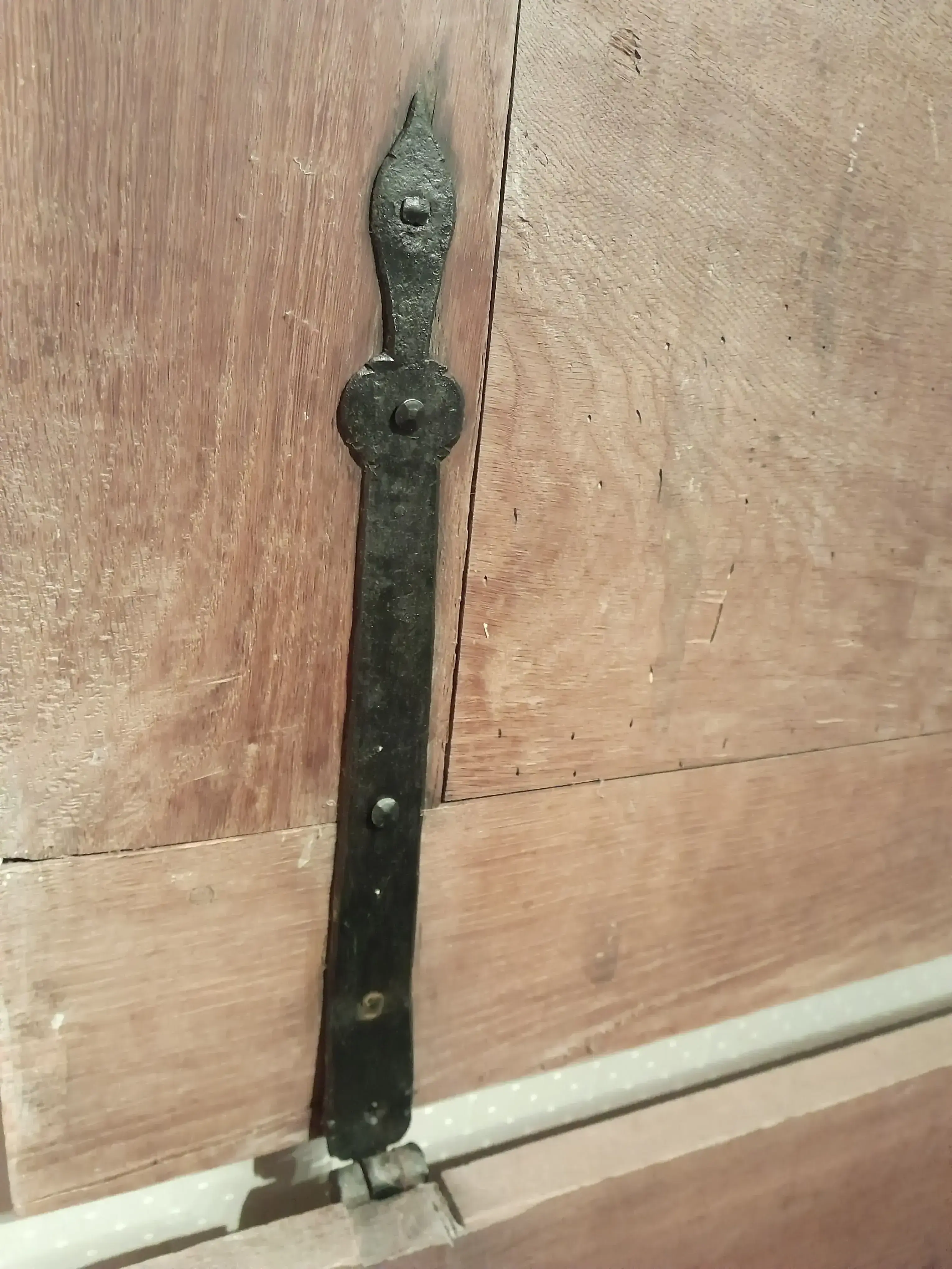 Beschlag im Deckel