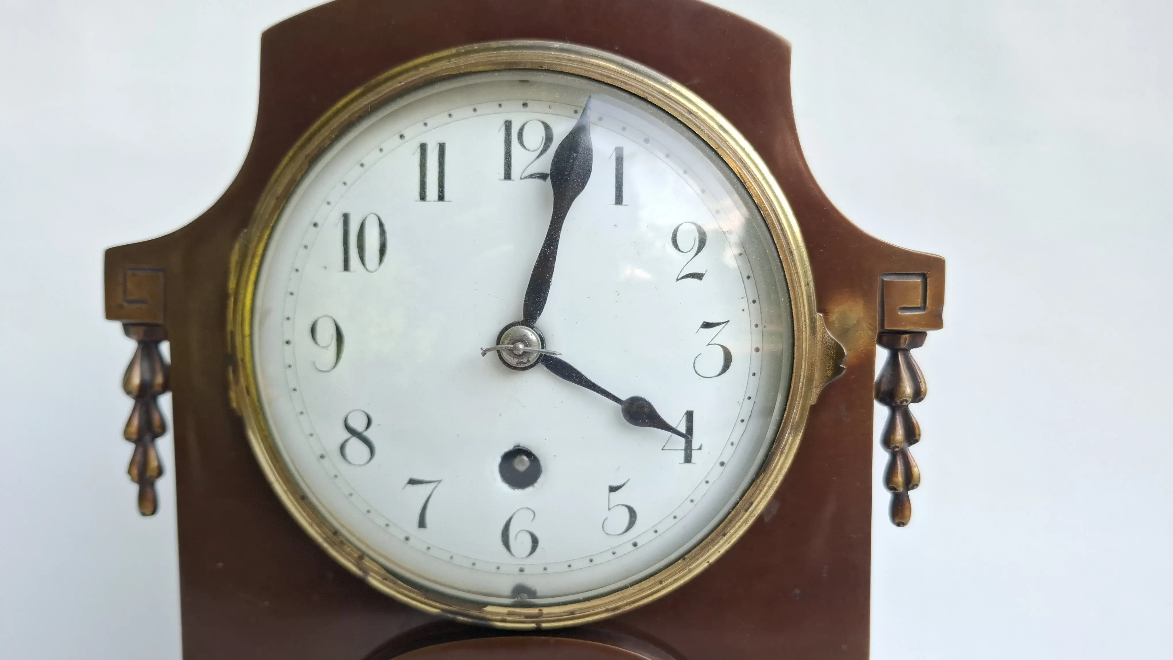 Uhr 2.webp