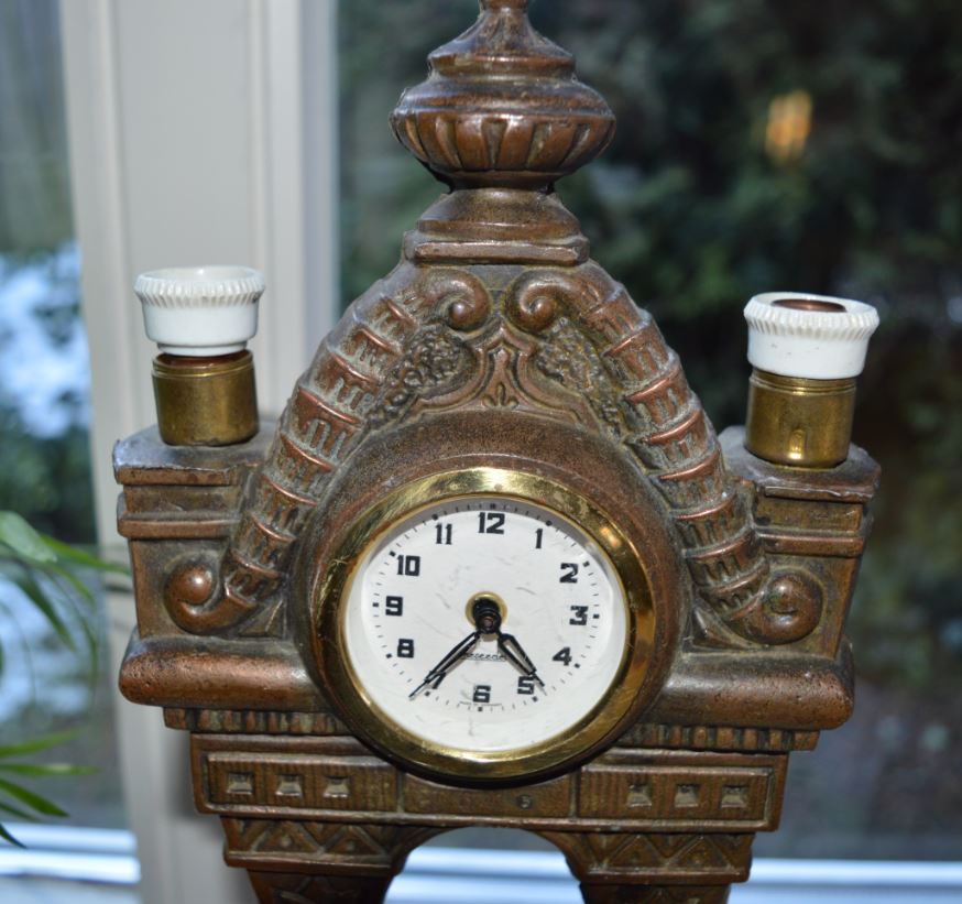 Uhr Lampe Vorderseite oben.JPG