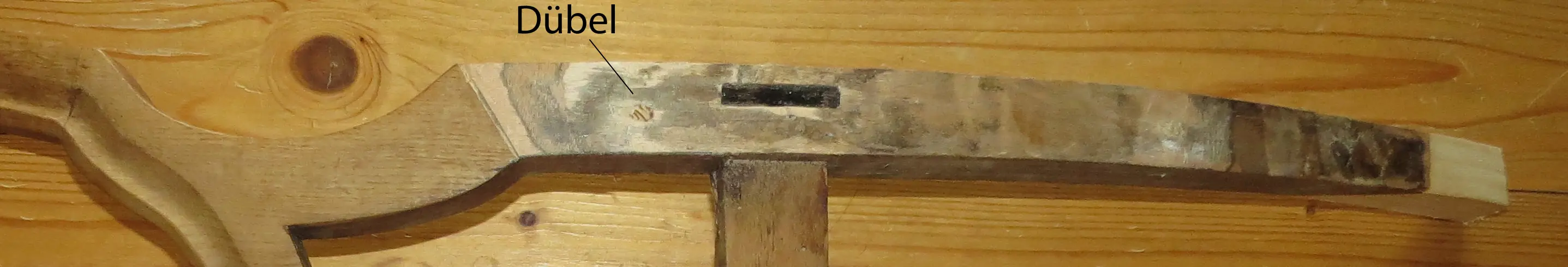 stuhlbein mit dübel Kopie.jpg