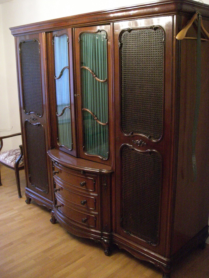 schrank.jpg