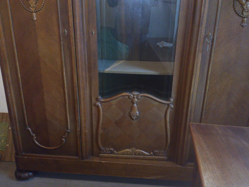 Schrank 2.jpg