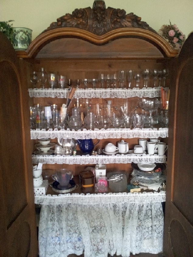 Wz-Schrank-offen-klein.jpg