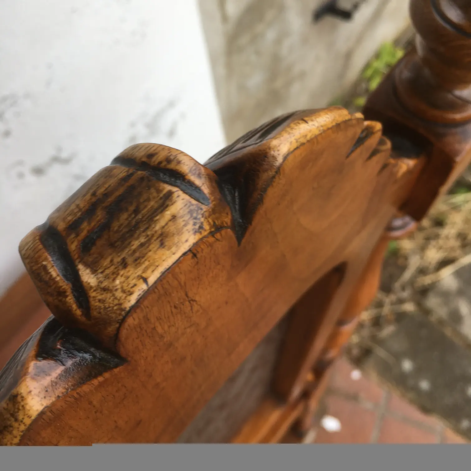 Stuhl5-lehne hinten detail.JPG
