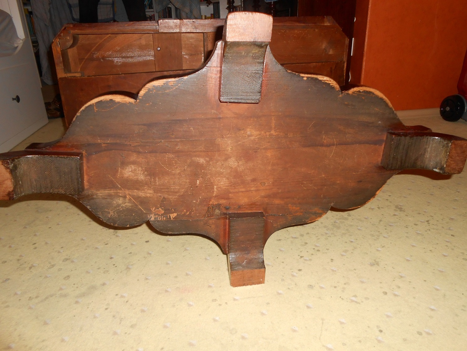 Tisch von unten