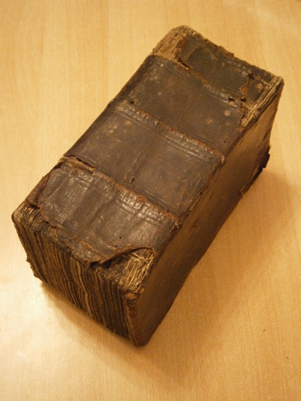 Alte kirchliche Bücher 003.jpg