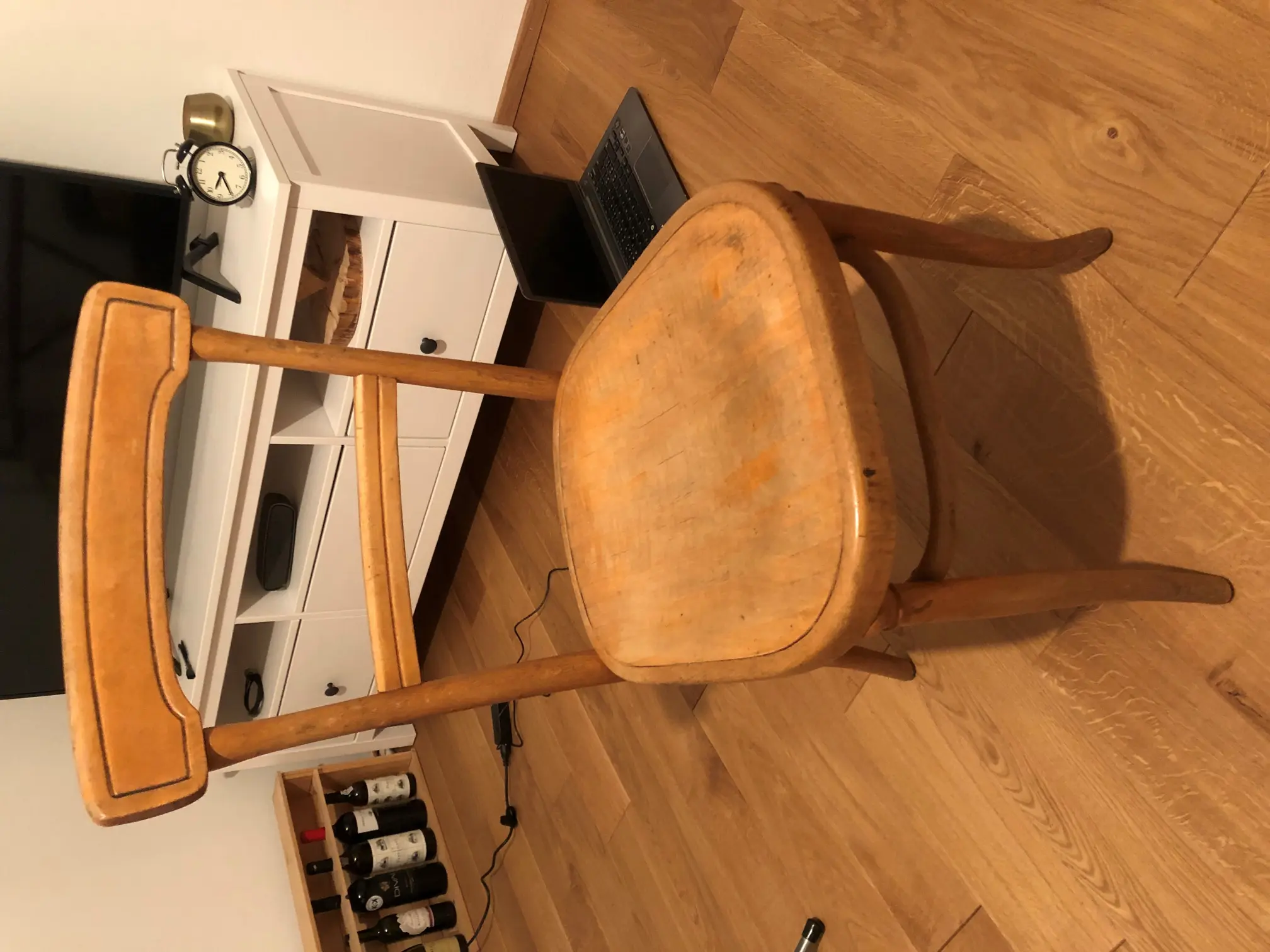 Fischel Stuhl.jpg