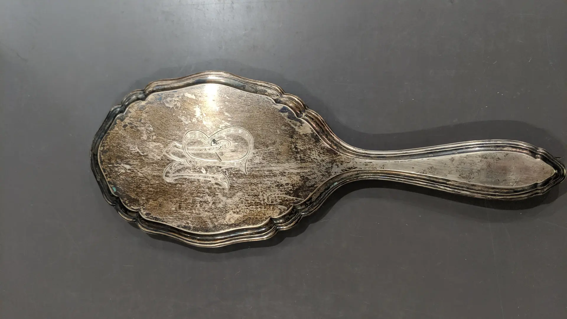Rückseite mit Gravur &quot;MB&quot;