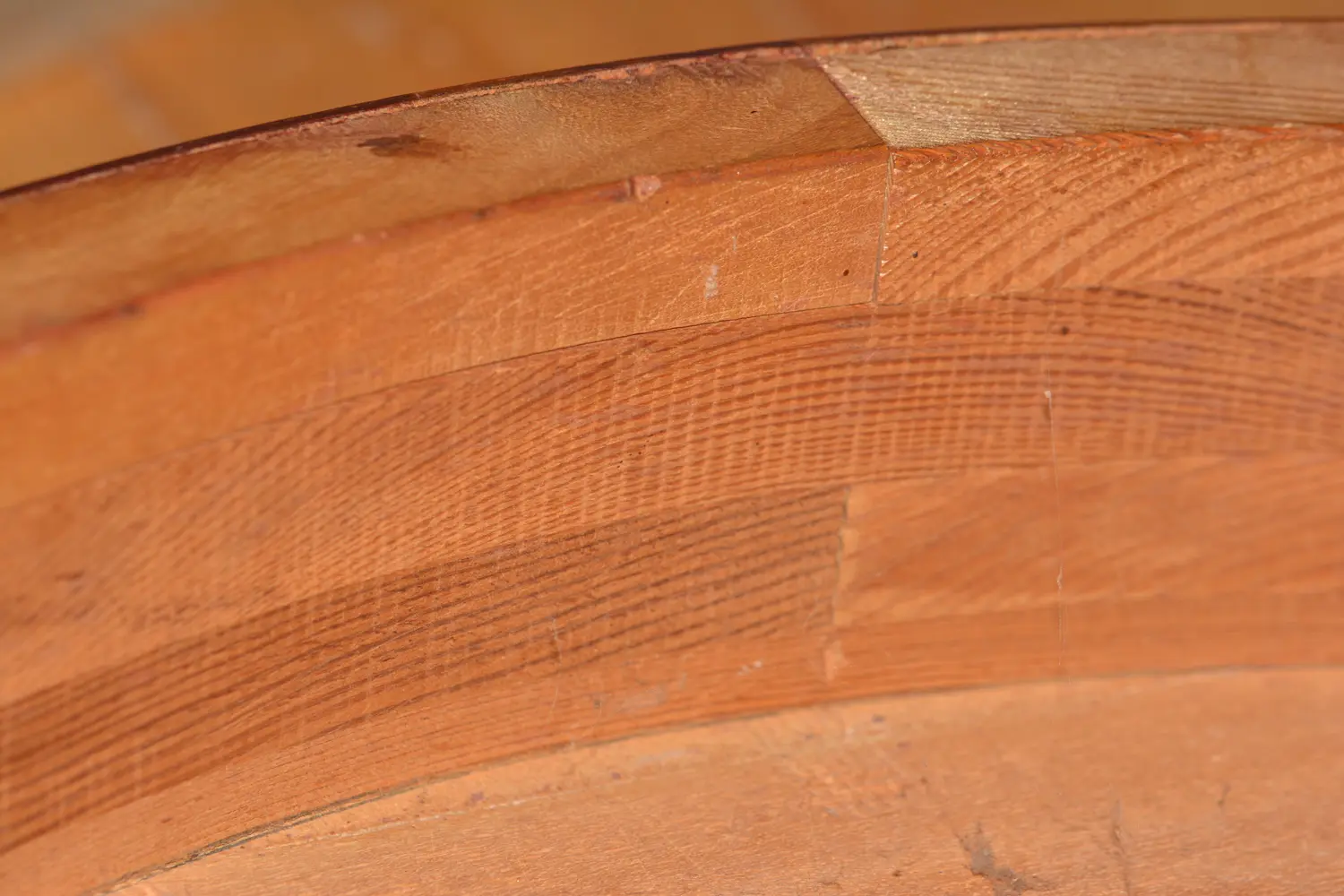 zarge von innen- Bandsägespuren.jpg