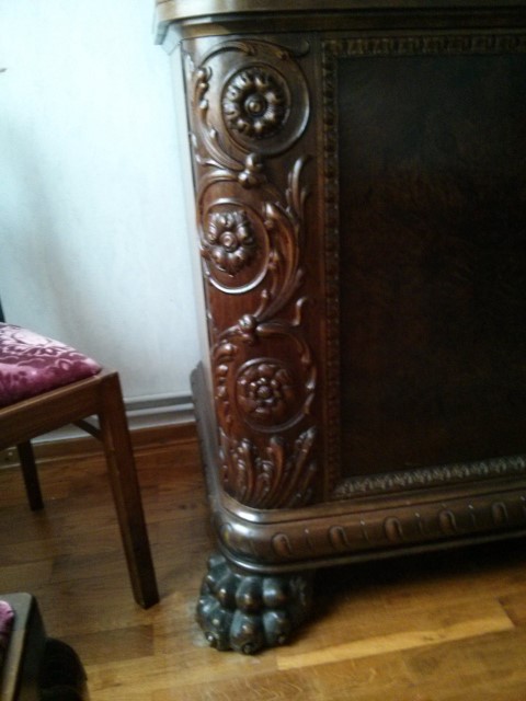 Buffet Detail 2 (Small) (2).jpg
