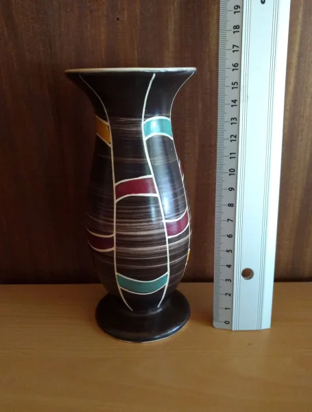 1950 er Vase dunkelbraun.jpg