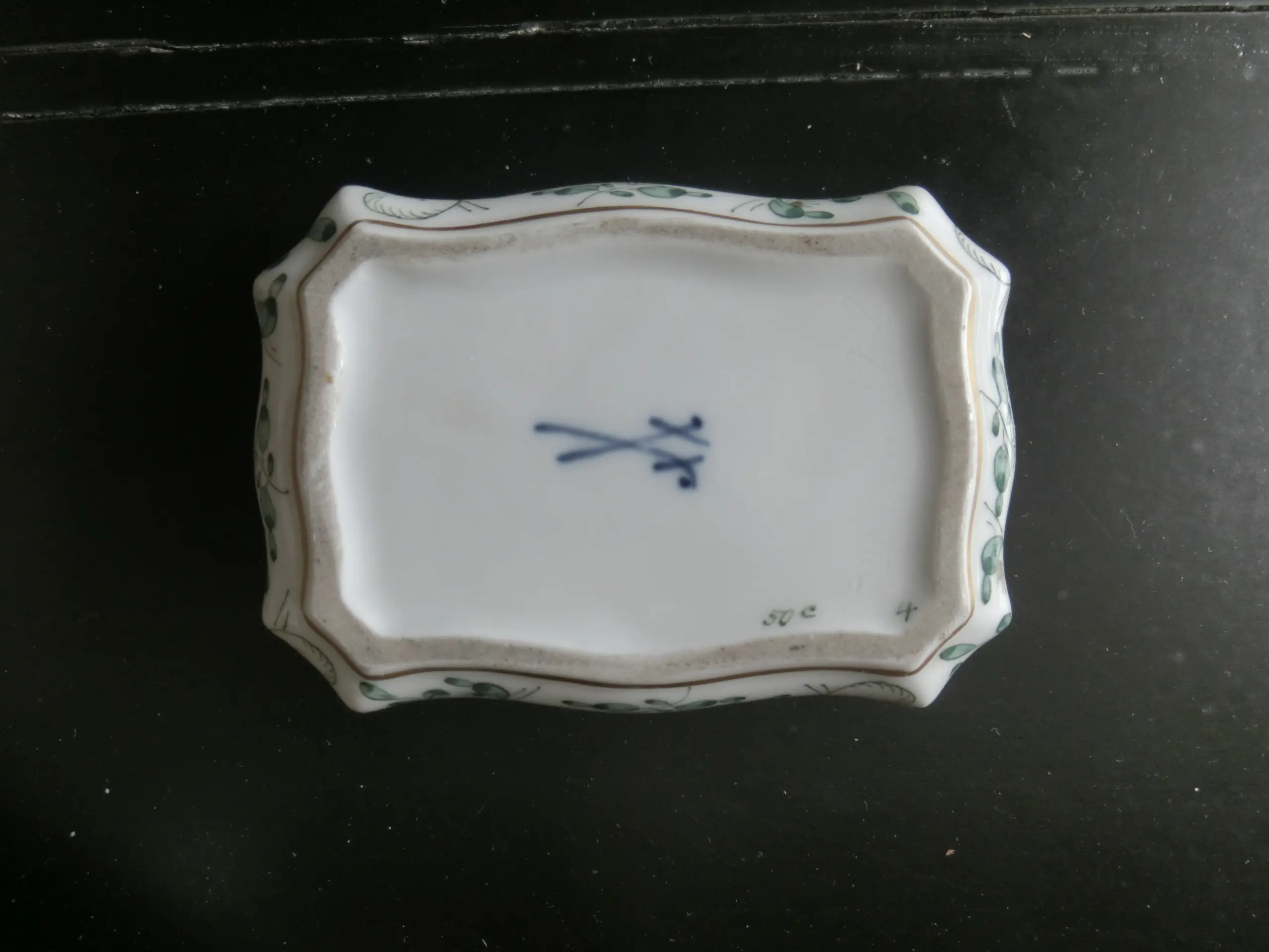 Logo auf Achteckiger Dose