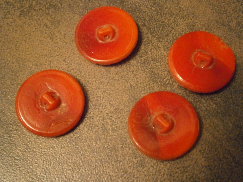 Rote Knöpfe 006.jpg