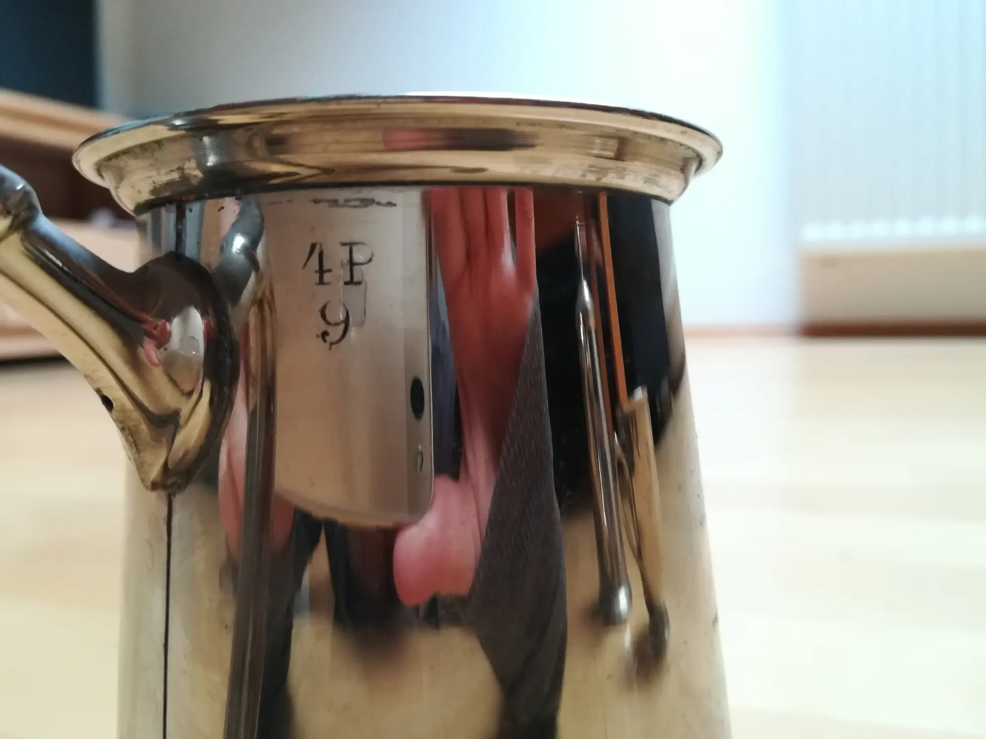 2. Marke auf dem Milchkännchen