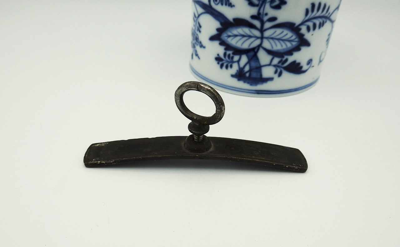 meissen  lidded box 008.JPG